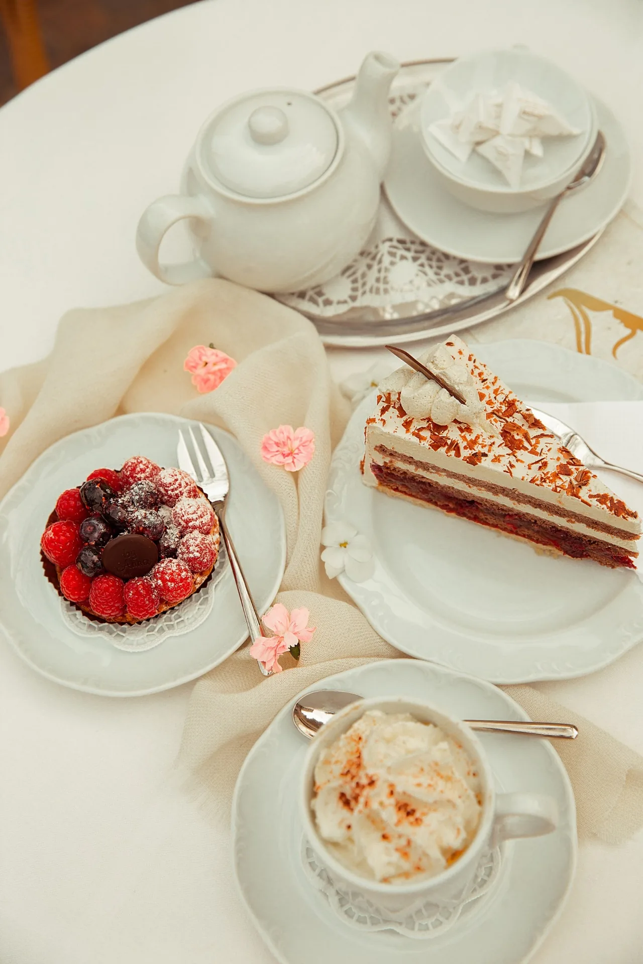 Hausgemachte Kuchen der Patisserie Hotel Beek